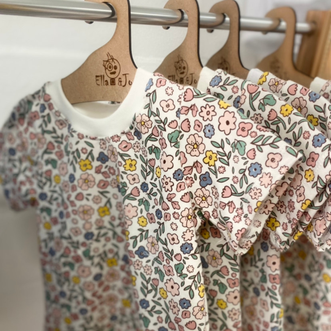 T-Shirt - Pretty in Floral